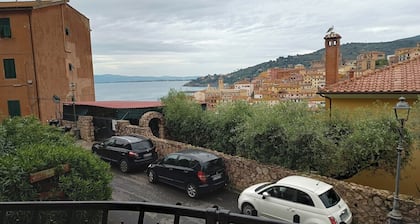 HOLIDAY FLAT TO RENT IN THE CENTER OF PORTO SANTO STEFANO