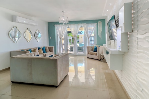 Smart TV - Paradise in Aguadilla W/Private pool (Aguadilla)