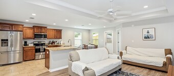  centrally located house only a short drive from beautiful Alabama gulf coast