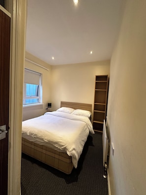 Apartamento City, 2 habitaciones | 2 dormitorios, tabla de planchar con plancha, cunas (de pago)