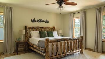 3 bedrooms, desk, iron/ironing board, travel cot