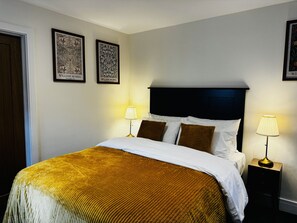 Kahden hengen superior-huone, kylpyhuone makuuhuoneen yhteydessä, näköala pihalle | 1 makuuhuone, pimennysverhot, silitysrauta/-lauta, ilmainen Wi-Fi