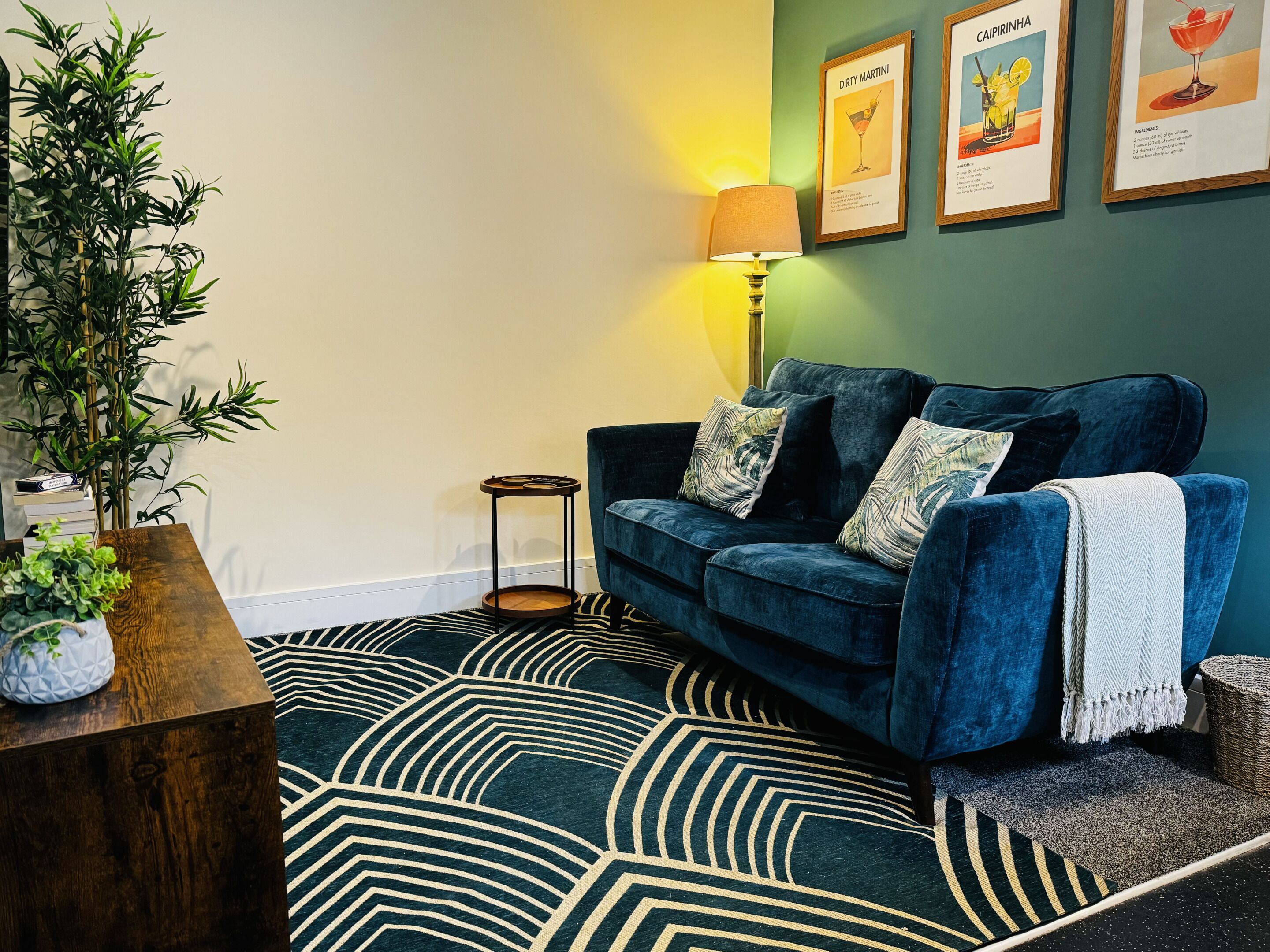Superior Double Room, Ensuite, Courtyard View | Lounge