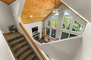 Interior - Epic Views, Modern Cabin, Hot tub, Family & Pets (Woodland Park)
