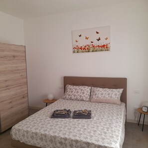 1 bedroom, iron/ironing board, travel crib, free WiFi