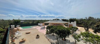 Trullo Restaurato con Piscina , a 10 Minuti dal Mare