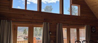 Mountain Valley Paradise- stunning retreat nestled in the heart of the San Juans