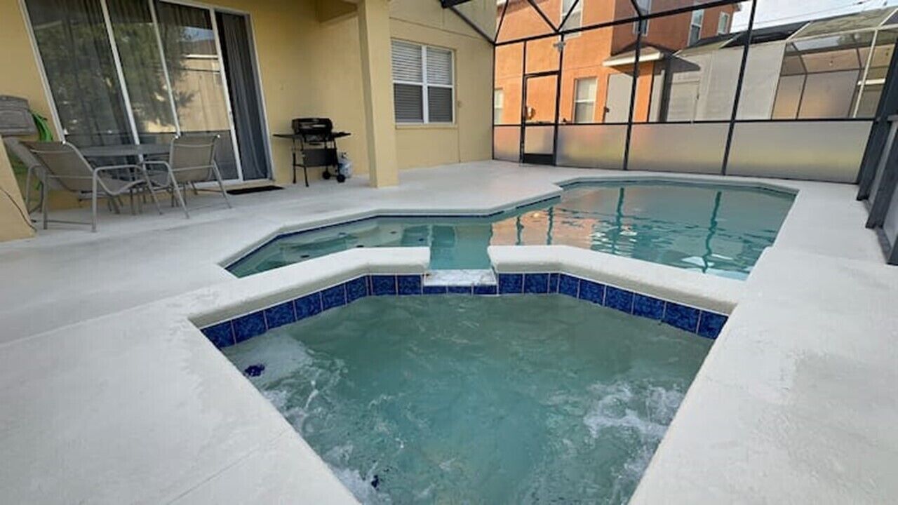 4 bed Pool SPA GAMER 25 minutes from parks Disney