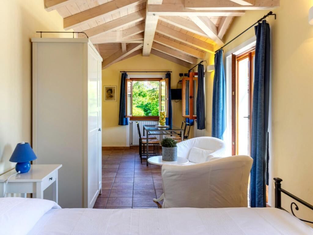 1 habitación, caja de seguridad en la habitación y wifi 