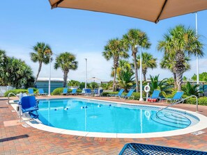 Appart'hôtel, 1 très grand lit et 1 canapé-lit (Pinnacle Port B3-408-Emerald Pearl) | Piscine