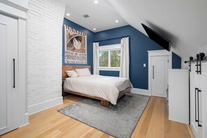 4 quartos, escrivaninha, berço de viagem, Wi-Fi