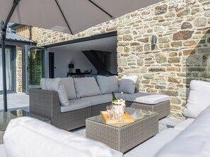 Unclassified image, 5 of 33, button