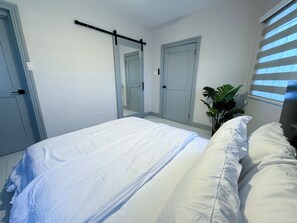 2 chambres, fer et planche à repasser, Wi-Fi gratuit, draps fournis