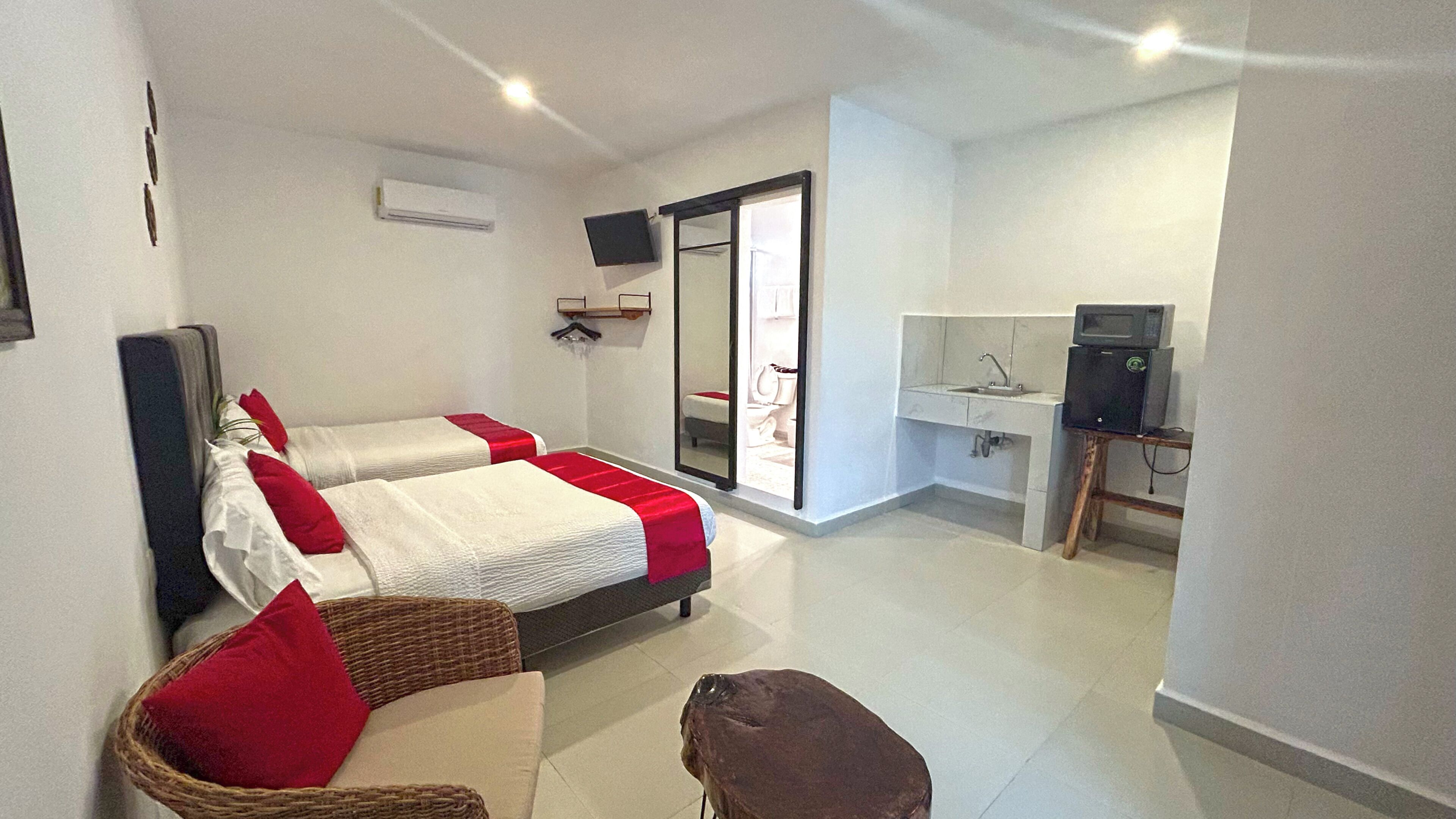 غرفة مزدوجة عادية - منظر للفناء | حمام