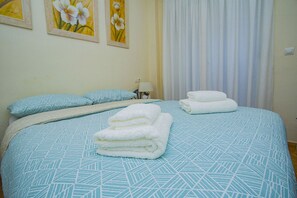 2 sovrum, strykjärn/strykbräda, gratis wi-fi och sängkläder