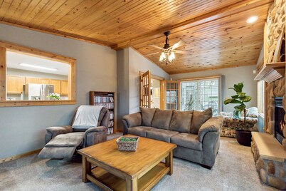 Lucky Loon Family Lodge