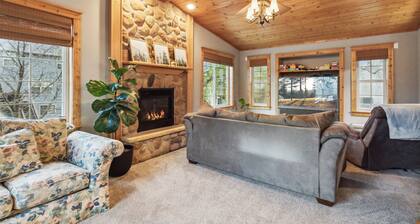 Lucky Loon Family Lodge