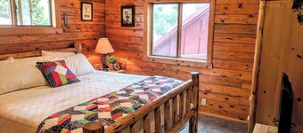 Log Cabin, sleeps 13, near Cedar City Utah