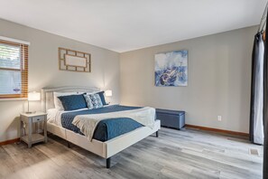 5 Schlafzimmer, Schreibtisch, Bügeleisen/Bügelbrett, kostenloses WLAN