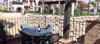 Tranquil Spanish home from home.