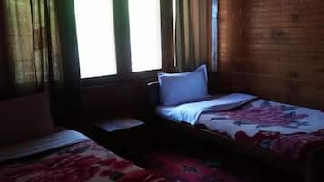 Deluxe Double Room | Soundproofing, iron/ironing board, free WiFi