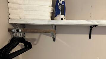 2 bedrooms, iron/ironing board, WiFi, bed sheets