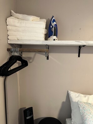 2 bedrooms, iron/ironing board, WiFi, bed sheets