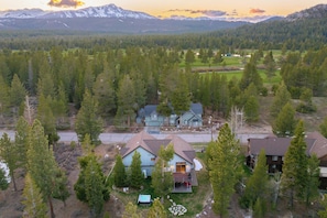 House (4 Bedrooms) | Interior - 10mins to Lake Hot Tub, Game Room, Forest Views Meyers Meadow by Avantstay (South Lake Tahoe)