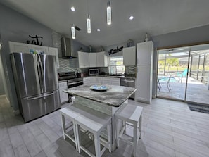 Private kitchen - Luxe Life on the Harbor (Port Charlotte)