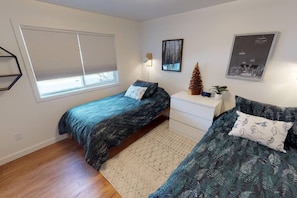 3 bedrooms, free WiFi, bed sheets - ASPEN GROVE / Fernie / Hot Tub/ Walk Downtown (Fernie)