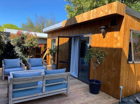 Terraza o patio. Close to airport getaway