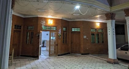 Hoti Inn
