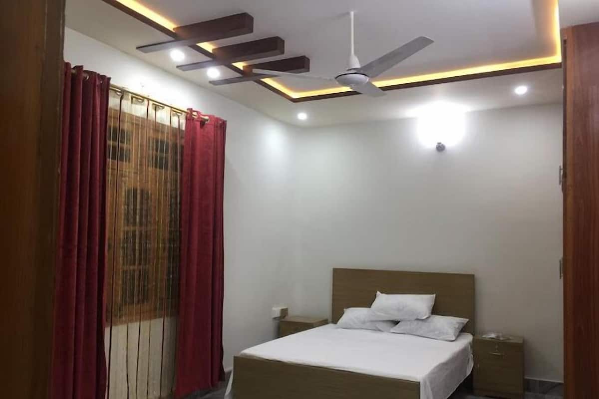 Soundproofing, iron/ironing board, free WiFi
