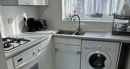 Charming Escape: 2BR Home with Parking