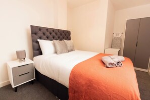 1 Schlafzimmer, Bügeleisen/Bügelbrett, kostenloses WLAN, Bettwäsche