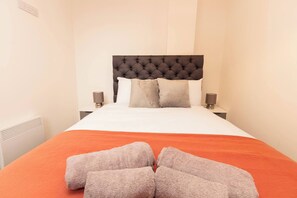 1 bedroom, iron/ironing board, free WiFi, bed sheets - Boutique 1BR in the Heart of Preston (Preston)