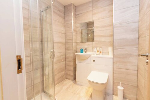 Compact 1BR in the Heart of Preston
