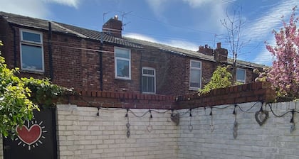 Beautifully Styled 2BR Home with Garden