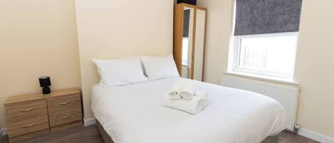 2 habitaciones, tabla de planchar con plancha y wifi gratis