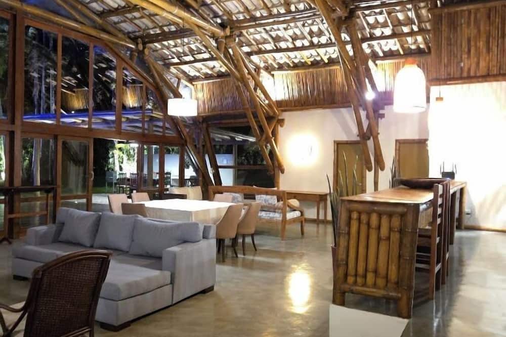 CASA BAMBU ANGRA
