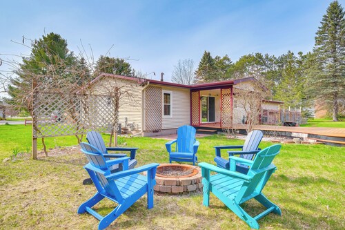 Dog-Friendly Michigan Home w/ Deck & Fire Pit!