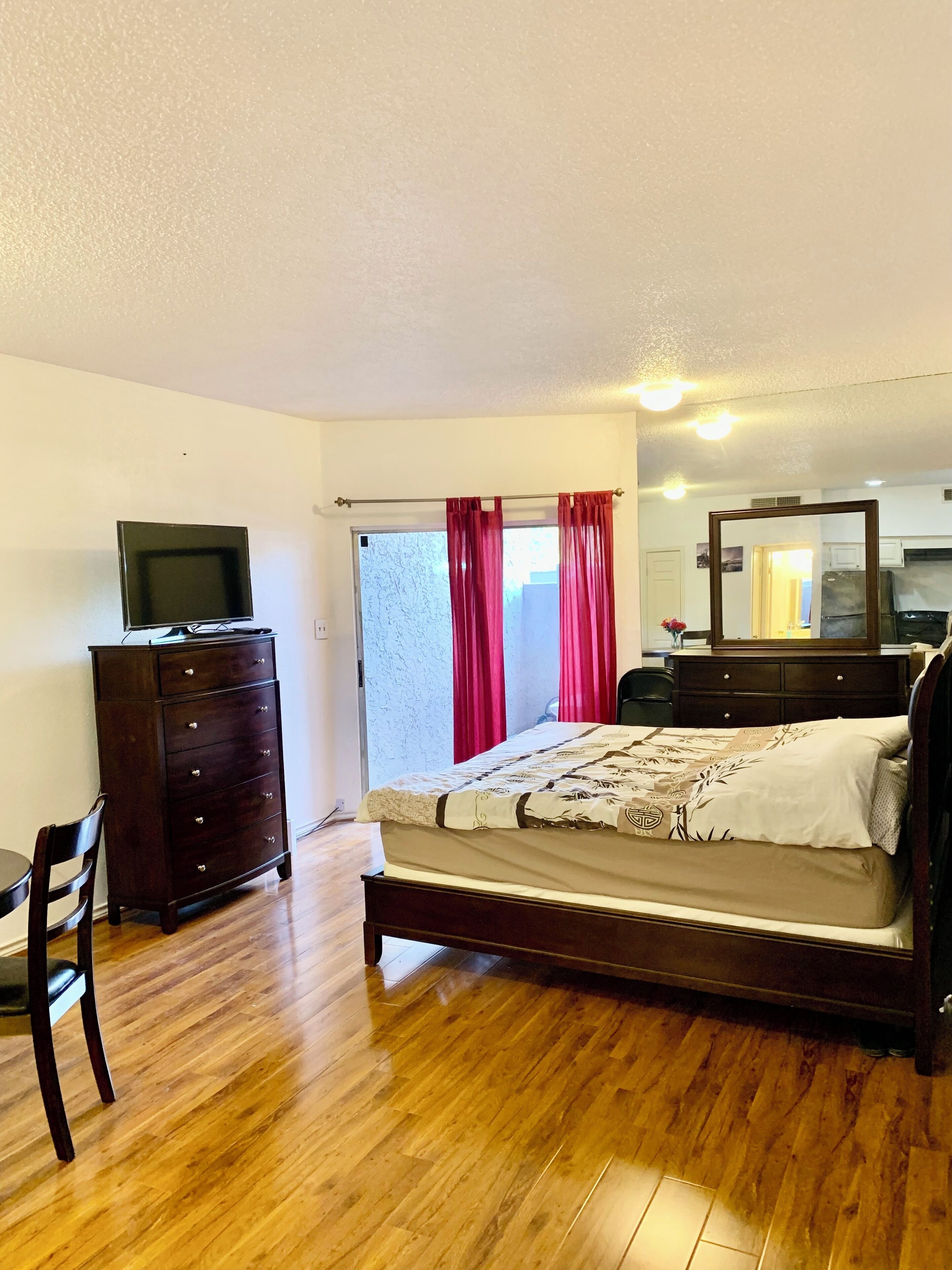 1 soverom, strykejern/-brett, wi-fi og sengetøy