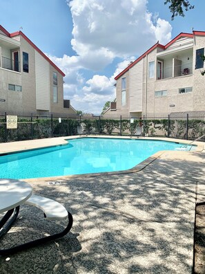 Pool - Charming Studio Located in Asian Town  , Southwest Houston  (Houston)