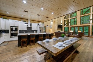 Fridge, microwave, oven, stovetop - BRAND NEW! 3 Bedroom 3.5 Bath, Sauna, Hot Tub, Inside & Out Fireplaces! Playground. (Broken Bow)