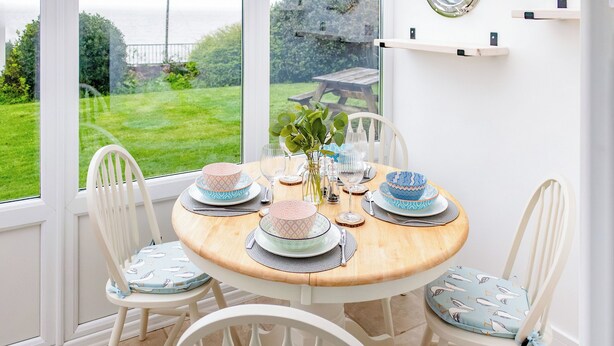 Dining - 2 bedroom accommodation in Sandyhills (Sandyhills)