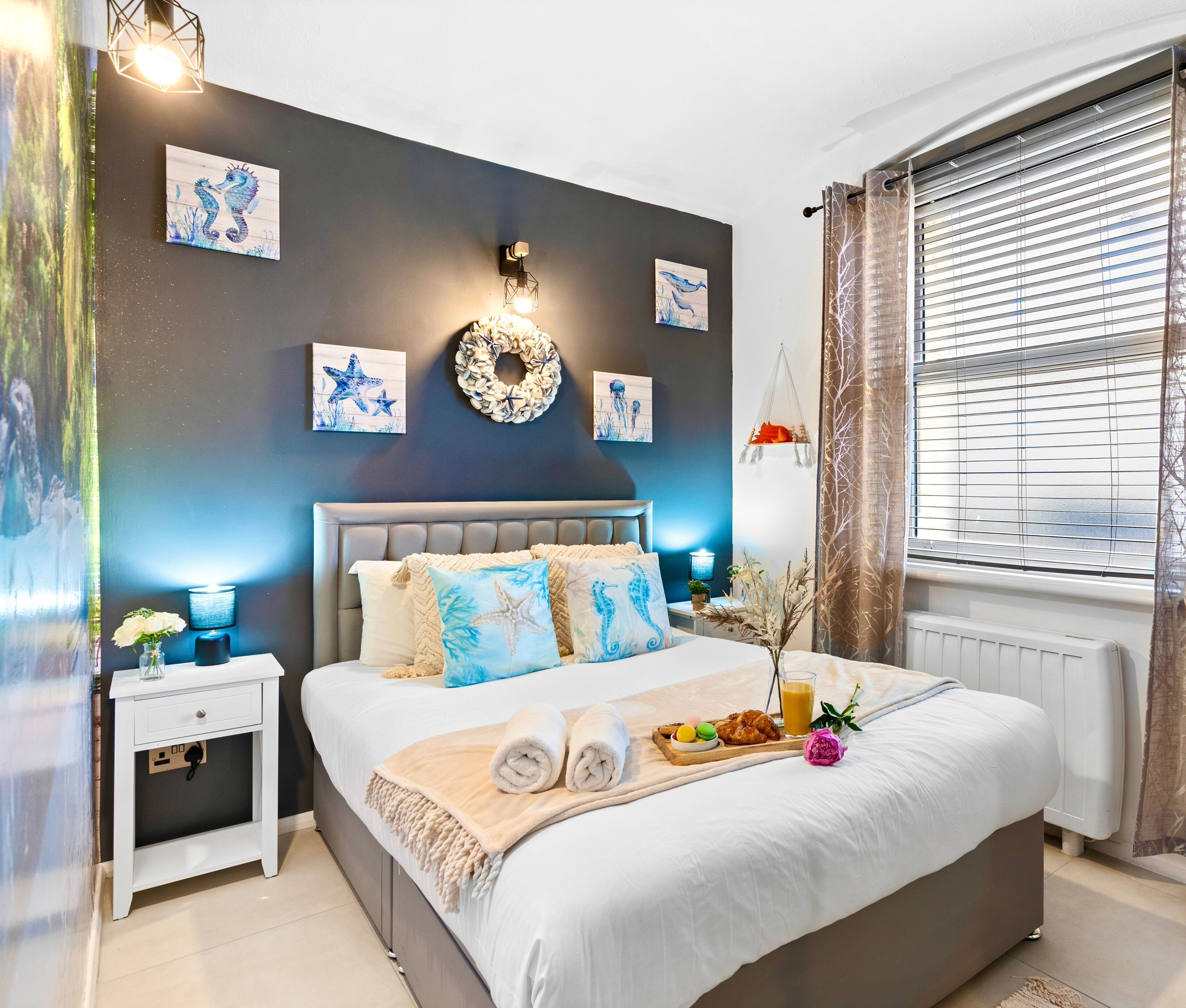 1 bedroom, in-room safe, desk, iron/ironing board