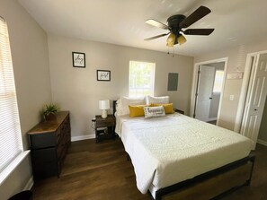 1 chambre, fer et planche à repasser, Wi-Fi, draps fournis