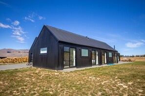 Exterior - The Big House, Twizel (Twizel)