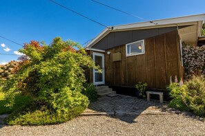 Exterior - Twizel TimeOut - Free Wifi (Twizel)