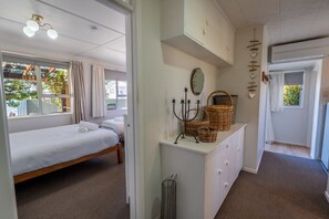 2 bedrooms, free WiFi, bed sheets - Twizel TimeOut - Free Wifi (Twizel)